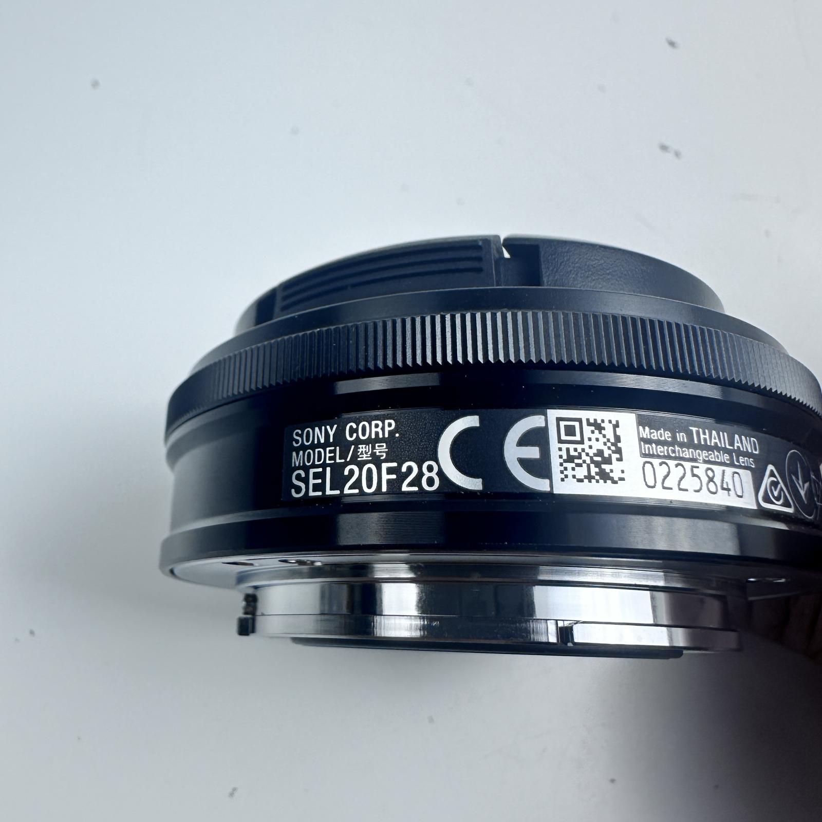 Sony SEL20F28 20mm f/2.8 E-Mount Pancake Lens – Compact Wide-Angle Prime - hình ảnh