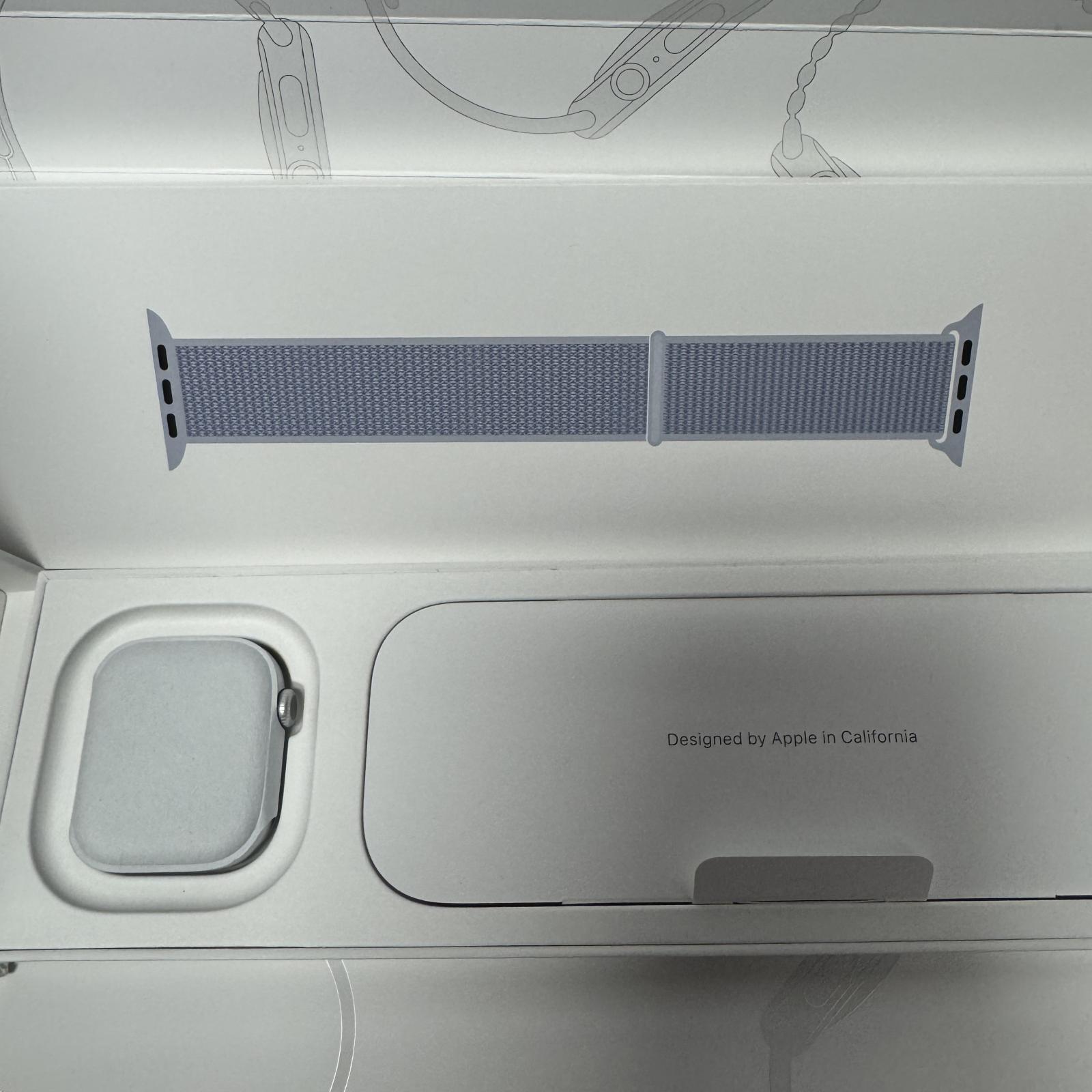 Apple Watch Series 10 (GPS, 42mm) Silver Aluminum Case, Blue Cloud Sport Loop - hình ảnh