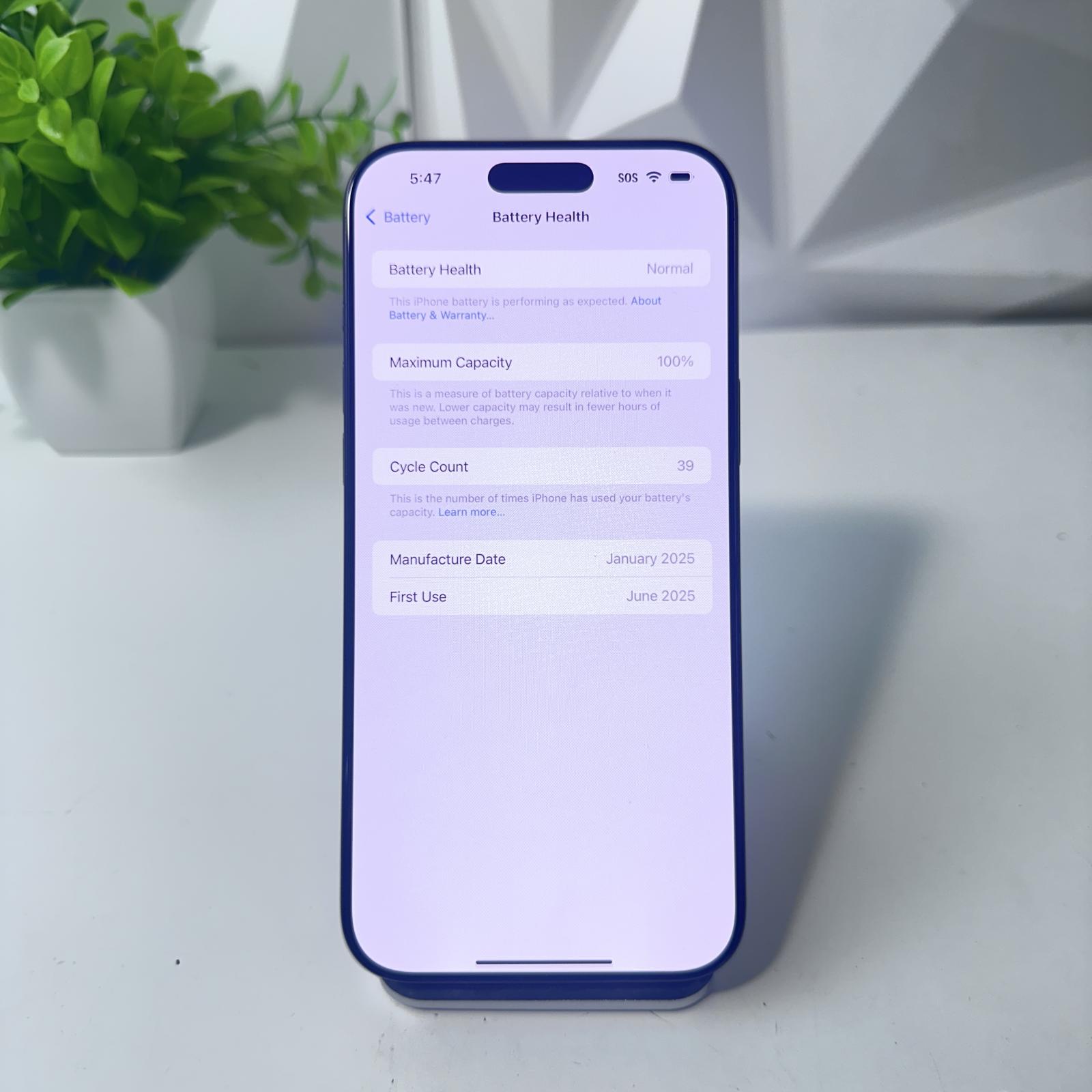 iPhone 16 Pro Max, 256GB, Black Titanium, Unlocked - hình ảnh